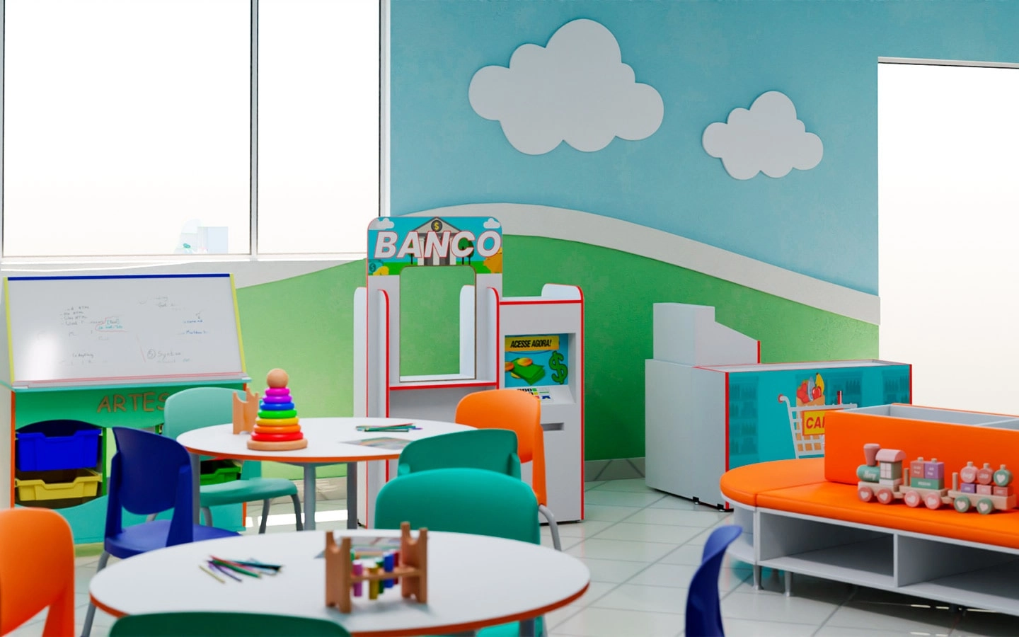 uploads/Parte de sala de aula infantil com diversos armários com brinquedos e algumas mesas redondas com cadeiras - além de pinturas de nuvens nas paredes azuis.